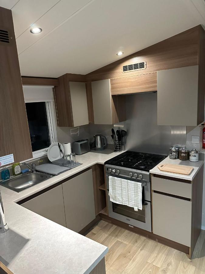 Luxurious 6 Berth Swift Bordeaux On Lyons Robin Hood Rhyl Villa Meliden Luaran gambar